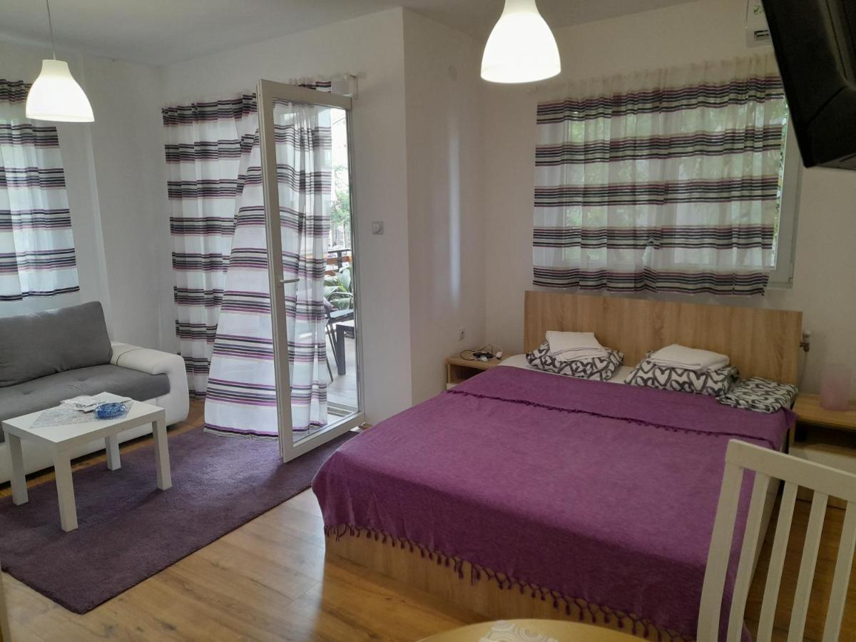 V & V Studio Apartments Ni 部屋 写真